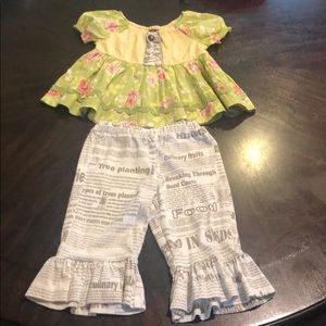 Mustard pie infant outfit.